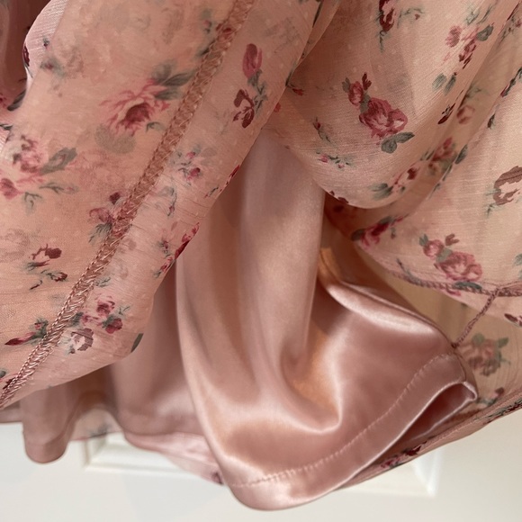 NWOT Romantic Rose Floral Dress in XS - Picture 5 of 5